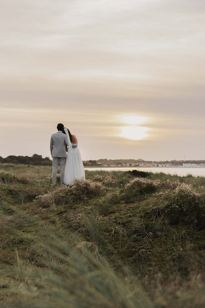 Les mariés en fin de journée, île de Ré